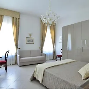 sissi-suite.hotelslidodijesolo.com/